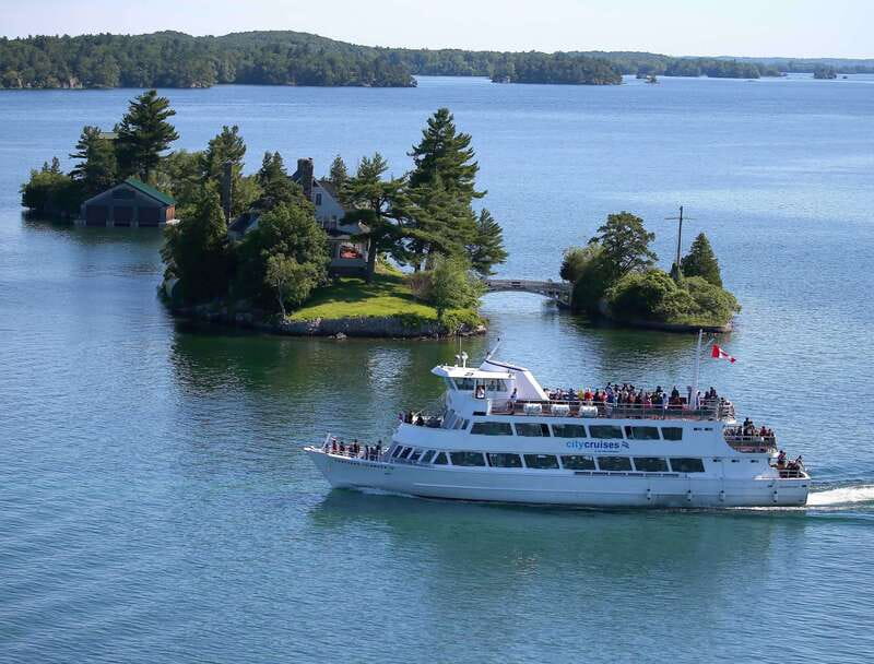 Gananoque: 1000 Islands Cruise & Optional Boldt Castle Entry - Food, drinks, and what to bring