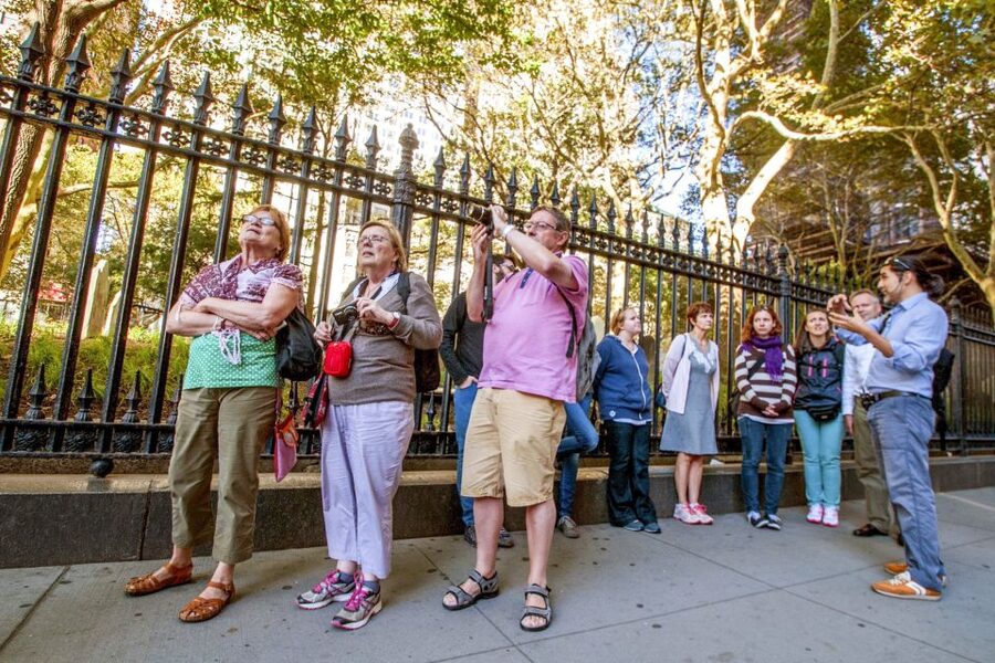 Ground Zero 9/11 Memorial Tour & Optional 9/11 Museum Ticket - Why a guide changes the experience