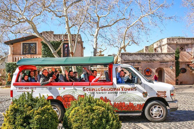 Half-day Sedona Sightseeing Tour - Tlaquepaque Arts Village and a One-Hour Pause