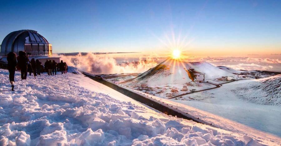 Hawaii’s GOAT Experience: Mauna Kea Summit, Sunset & Stars - Pickup in Hilo and the ride toward the mountain