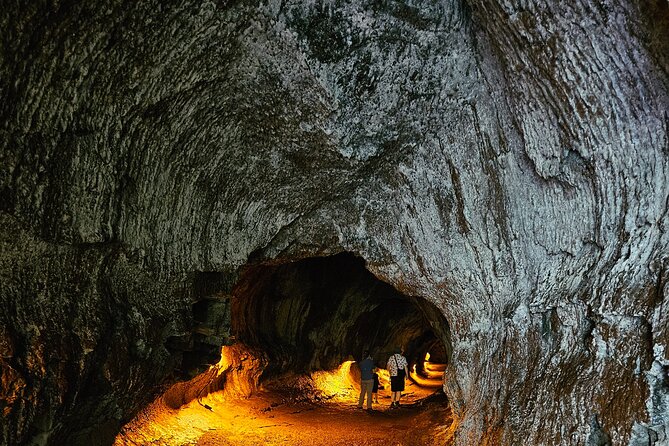 Hawaii Volcanoes, Waterfalls, Beaches & Hilo Highlights Day Tour - Richardson Ocean Park and the Black-Sand Coast