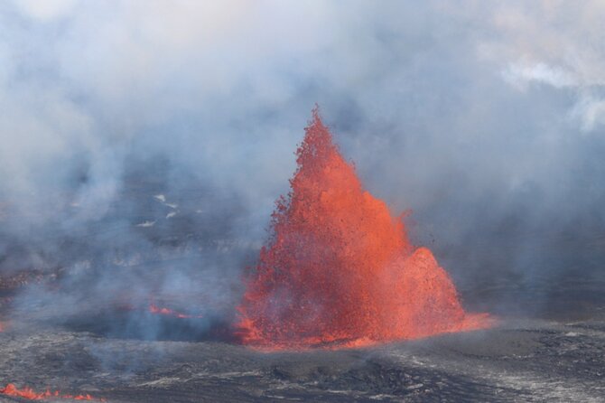 Hawaii Volcanoes, Waterfalls, Beaches & Hilo Highlights Day Tour - Justin’s Local Voice and the Van Ride