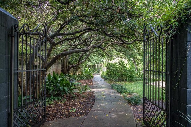 Hidden Alleyways and Historic Sites Small-Group Walking Tour - Who will enjoy this Charleston walk most