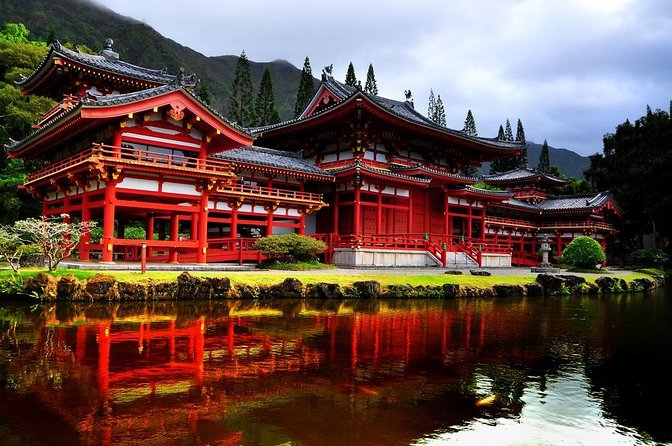 Hidden Gems of Oahu Circle Island Tour with Byodo In Temple - The tour at a glance