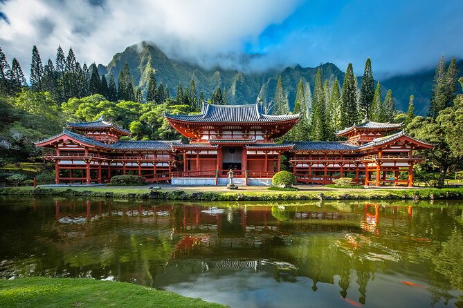 Hidden Gems of Oahu Circle Island Tour with Byodo In Temple - Diamond Head, Kapiʻolani Park, and the first coastal views