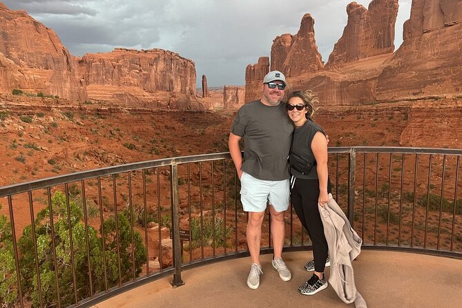 HIGHLY RATED Arches National Park Sightseeing Tour From Moab Utah - Double Arch and the ride back to Moab