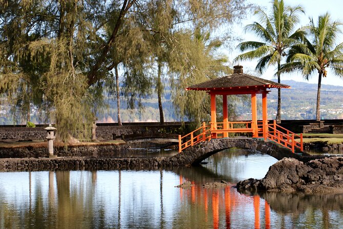 Hilo Shore Excursion: Active Volcano, Lava Tube, Waterfall and Gardens - Lava fields along the Chain of Craters Road