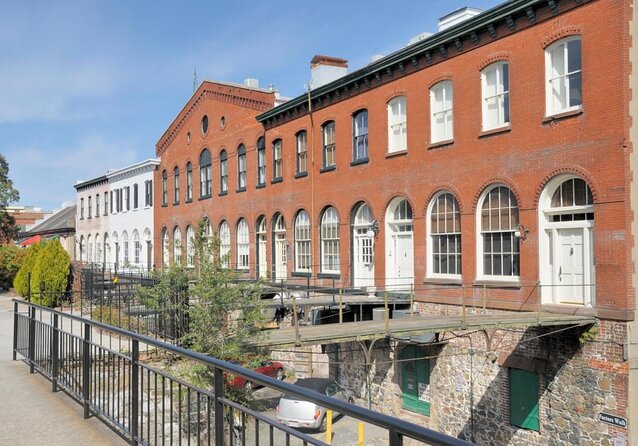Historic Savannah Guided Walking Tour - Meeting at Oglethorpe Square