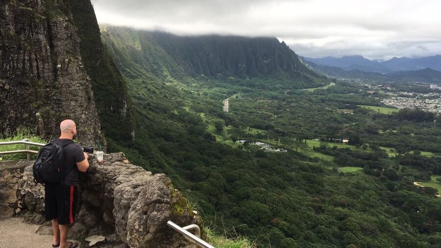 Honolulu: Oahu Island Full-Day Guided Tour by Bus with Lunch - The guides make the long day work