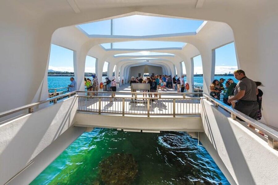 Honolulu: Pearl Harbor USS Arizona Memorial Tour - Four hours is enough for the main visit
