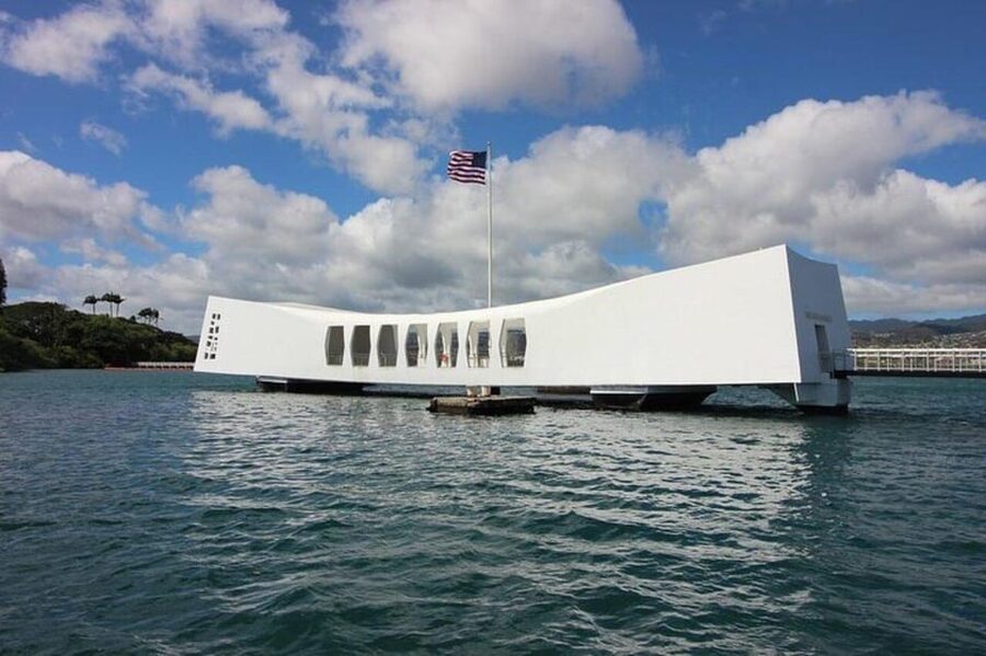 Honolulu: Pearl Harbor USS Arizona Memorial Tour - Strict bag rules require planning