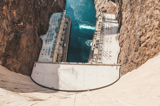 Hoover Dam Highlights Tour from Las Vegas, WiFi - The Arizona-side photo stop catches the dam’s working parts