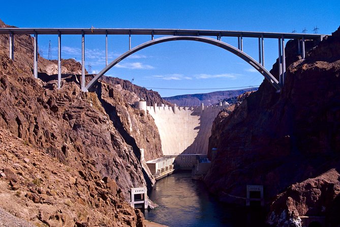 Hoover Dam Tour from Las Vegas with Hot Breakfast - The drive through Boulder City and Lake Mead