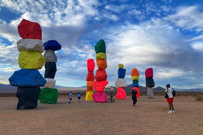 Hoover Dam Walk-On-Top Tour w/ Seven Magic Mountains & Vegas Sign - Pickup, timing, and what to wear