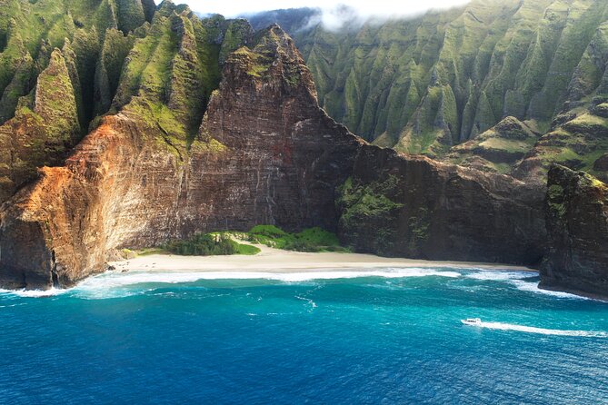 'Imiloa Express Nā Pali Snorkel Tour - Why the crew shapes the experience