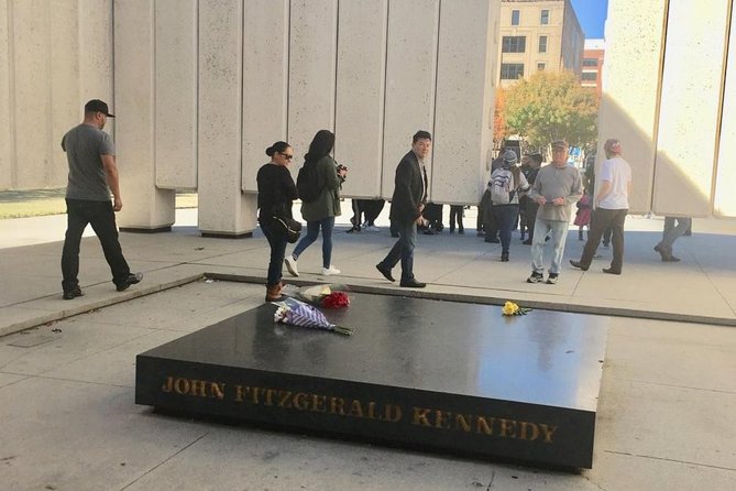 JFK Assassination and Museum Tour with Lee Harvey Oswald Rooming House - Why this Dallas tour is more useful than wandering alone