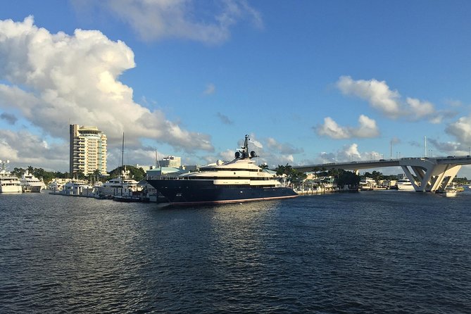 Jungle Queen Riverboat 90-Minute Narrated Sightseeing Cruise in Fort Lauderdale - Millionaire’s Row and the waterfront homes
