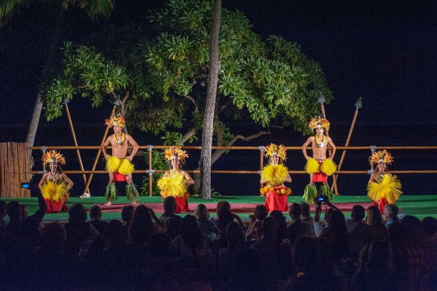 Kailua-Kona: Voyagers of the Pacific Luau with Buffet Dinner - The Voyagers of the Pacific performance