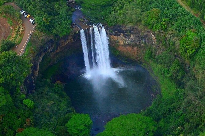 Kauai Deluxe Sightseeing Flight - Starting at Lihue Airport in the GA8 Airvan