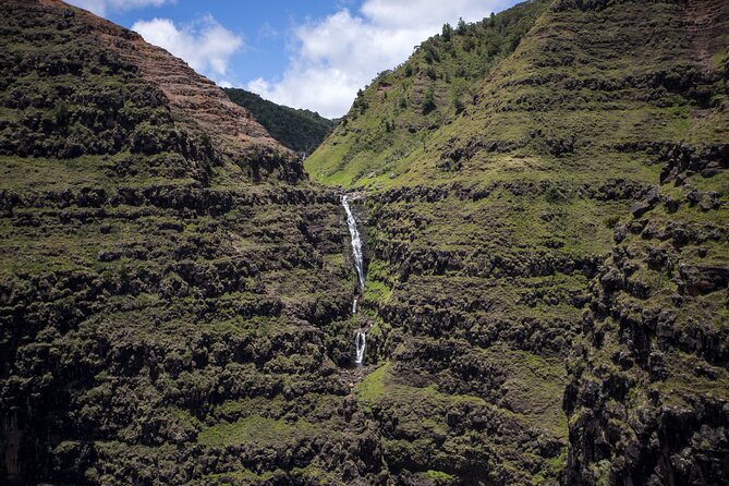 Kauai Deluxe Waterfall Safari: Helicopter Tour - Waimea Canyon, waterfalls, and inland Kauai