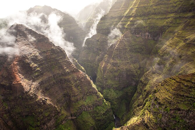 Kauai Deluxe Waterfall Safari: Helicopter Tour - Starting at 3225 Akahi Street in Lihue