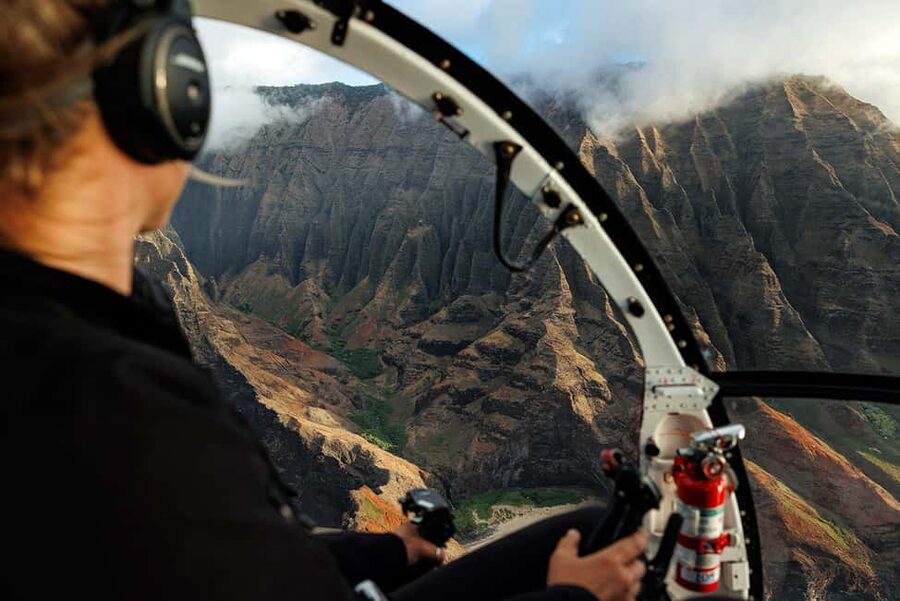 Kauai: Hughes 500 4-Passenger Doors-Off Helicopter Flight - What the doors-off format feels like