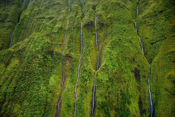 Kauai: Hughes 500 4-Passenger Doors-Off Helicopters - The Na Pali Coast, Kauai’s great payoff