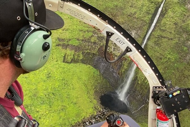 Kauai: Hughes 500 4-Passenger Doors-Off Helicopters - What the open doors really feel like