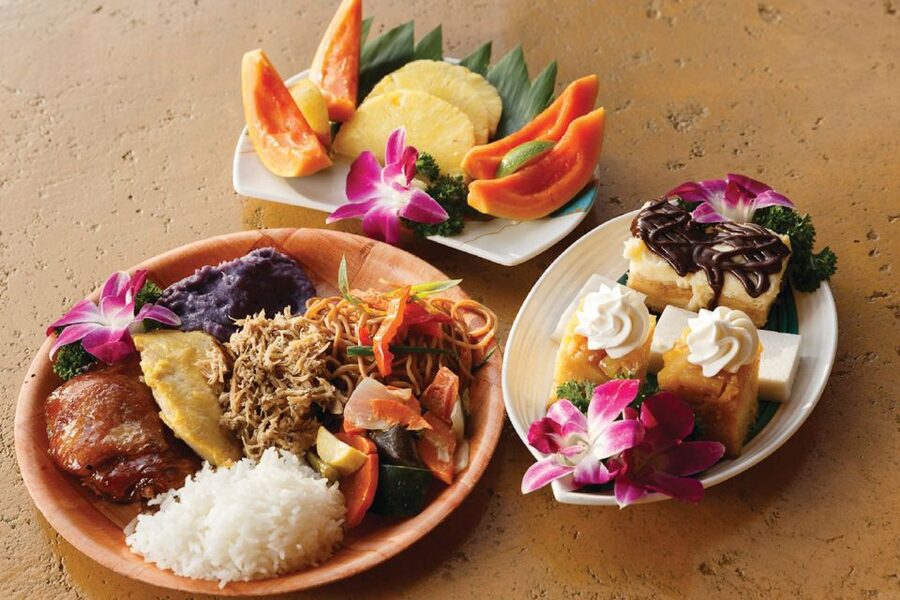 Kauai: Luau Kalamaku with Buffet Dinner & Show - The craft fair and the unearthing of the imu