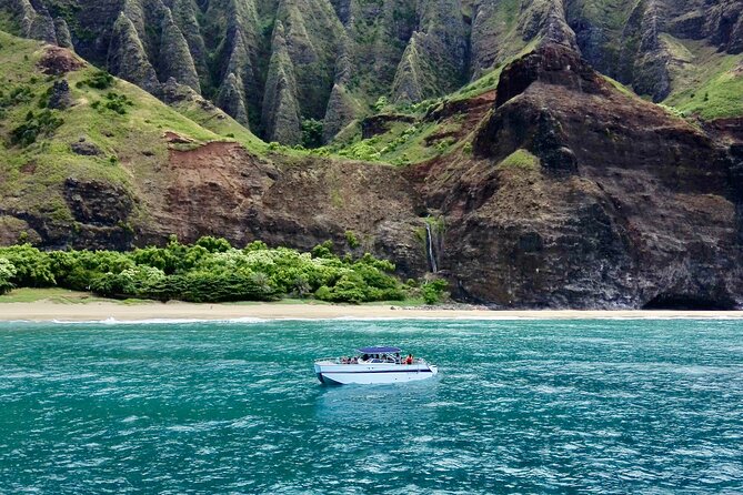Kauai: Na Pali Coast Power Catamaran - Why See the Nā Pali Coast From the Water?