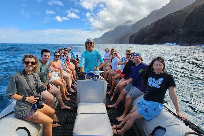 Kauai: Nā Pali Coast Zodiac Raft Expedition and Snorkeling - Sea caves depend on the day