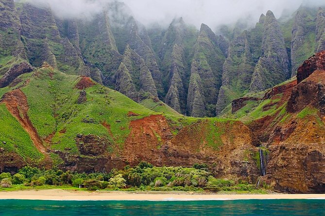 Kauai: Nā Pali Coast Zodiac Raft Expedition and Snorkeling - Snacks, gear, and what to bring