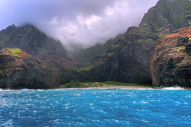 Kauai: NaPali Boat Tour on the Amelia K - Sea caves, waterfalls, and close-up views