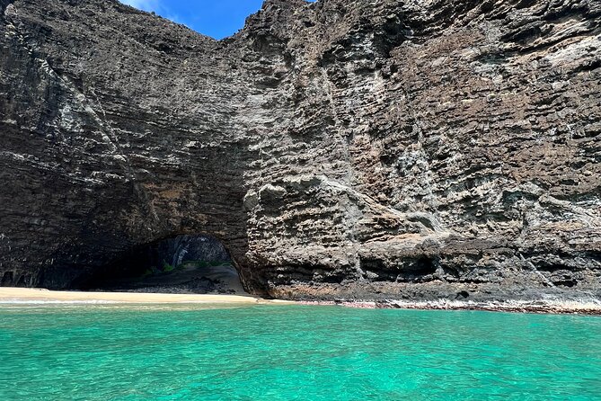 Kauai: NaPali Boat Tour on the Amelia K - Snorkeling in the warmer months