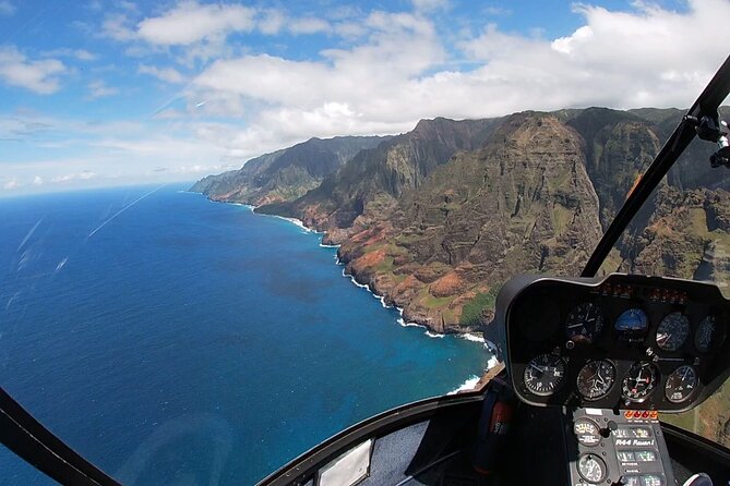 Kauai Private Doors-Off Helicopter: Ultimate Waterfalls & Canyons - Why the doors-off setup changes the ride