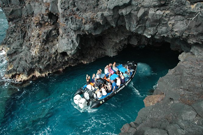 Kealakekua Bay Snorkeling Tour - 4 hour Kona Zodiac Adventure - Lava tubes, sea caves, and volcanic coast