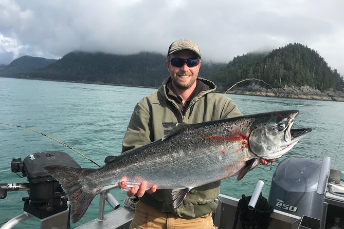 Ketchikan salmon and halibut fishing charter - Rough Seas and Realistic Expectations