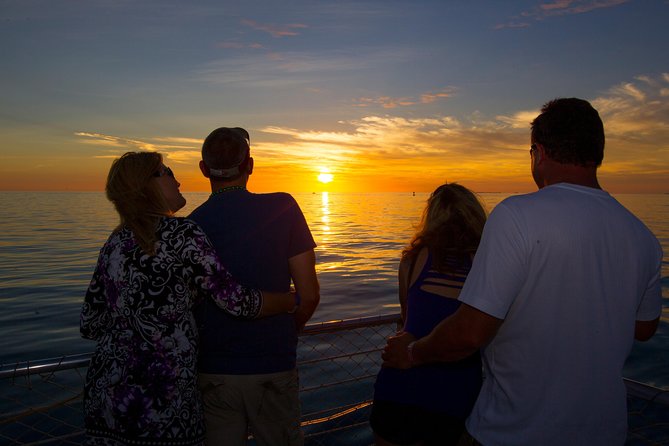 Key West Sunset Cruise: Dinner, Live Music & Drinks Included - The ride back and the end of the evening