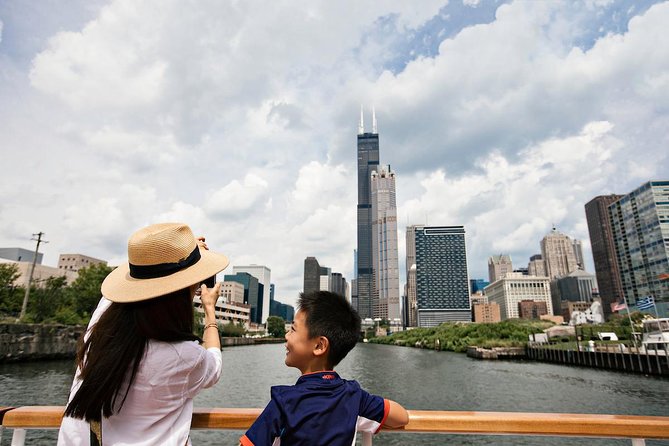 Lake Michigan Skyline Cruise in Chicago - Is $32.50 good value for Chicago?