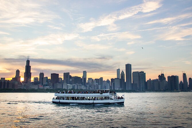 Lake Michigan Sunset Cruise in Chicago - Landmark Views From Lake Michigan