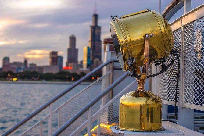 Lake Michigan Sunset Cruise in Chicago - Music, Guides, Drinks, and Snacks