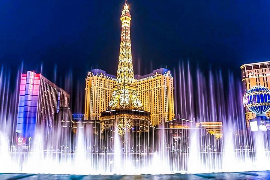 Las Vegas: Eiffel Tower Viewing Deck Entrance Ticket - Who will enjoy this viewing deck?