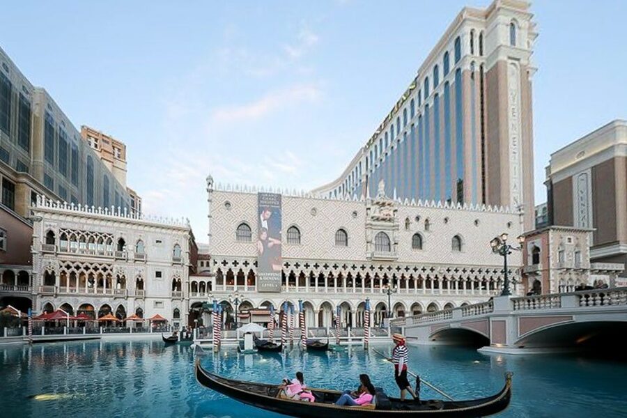 Las Vegas: Entry to Madame Tussauds with a Gondola Cruise - Why the interactive displays matter