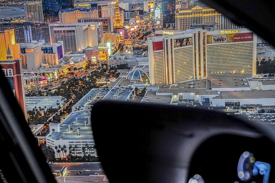 Las Vegas: Helicopter Night Flight over the Strip - The optional food tour with 12 or more dishes