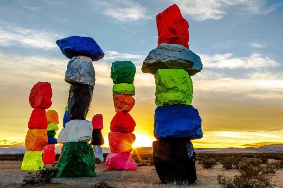 Las Vegas: Mojave Desert, 7 Magic Mountains, Vegas Sign Tour - Seven Magic Mountains and its giant color