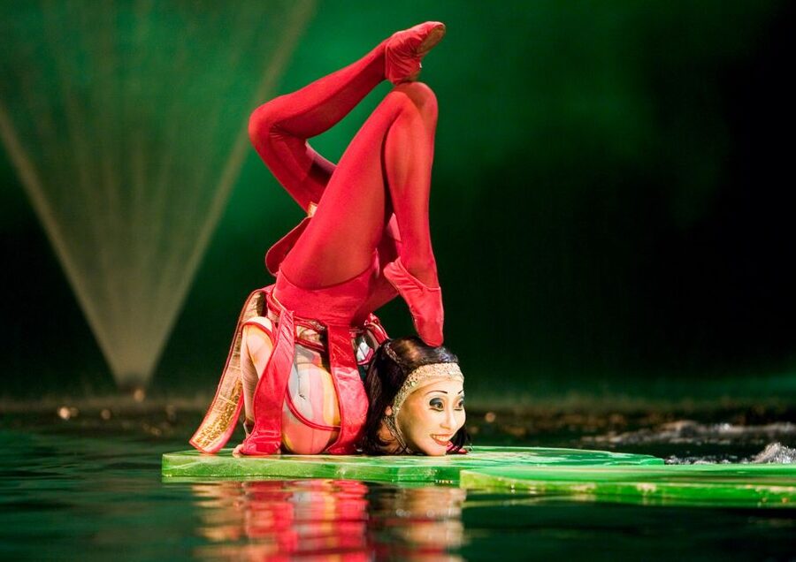 Las Vegas: “O” by Cirque du Soleil at Bellagio - Should you book O at Bellagio?