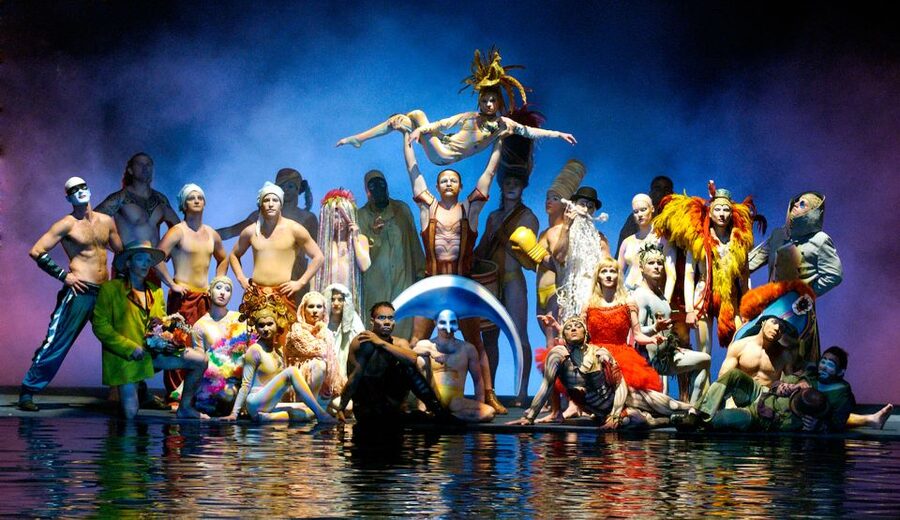 Las Vegas: “O” by Cirque du Soleil at Bellagio - A theatre where water controls the action