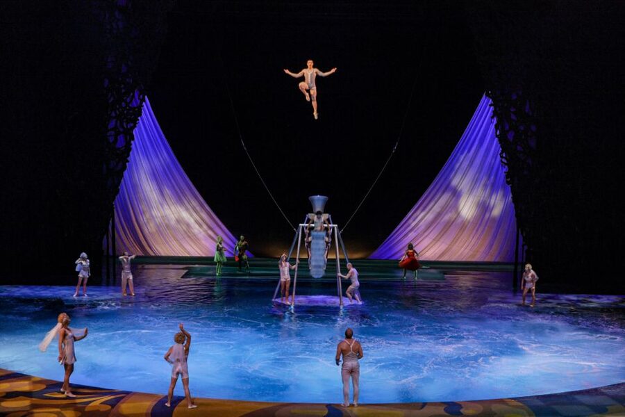 Las Vegas: “O” by Cirque du Soleil at Bellagio - A show inspired by street performance and opera