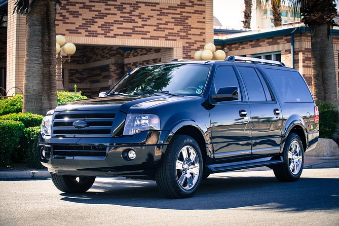 Las Vegas Private Airport Roundtrip Transfer - What the private SUV is like