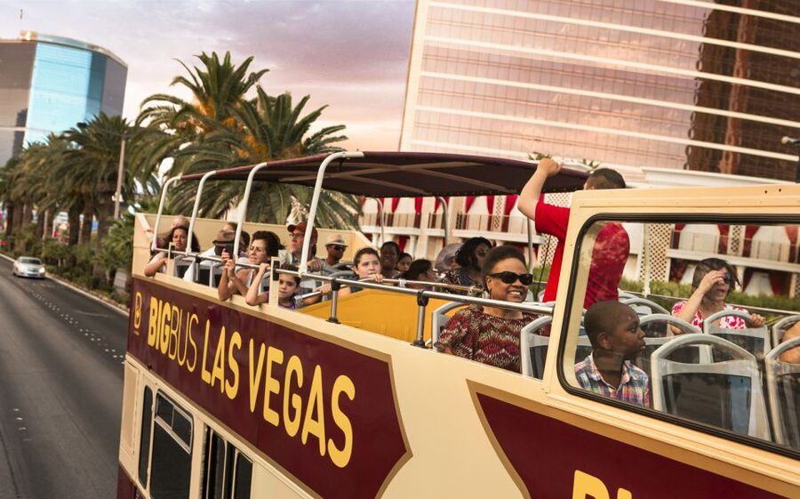 Las Vegas: Sightseeing Night Tour by Open-top Bus - What two hours can and cannot do
